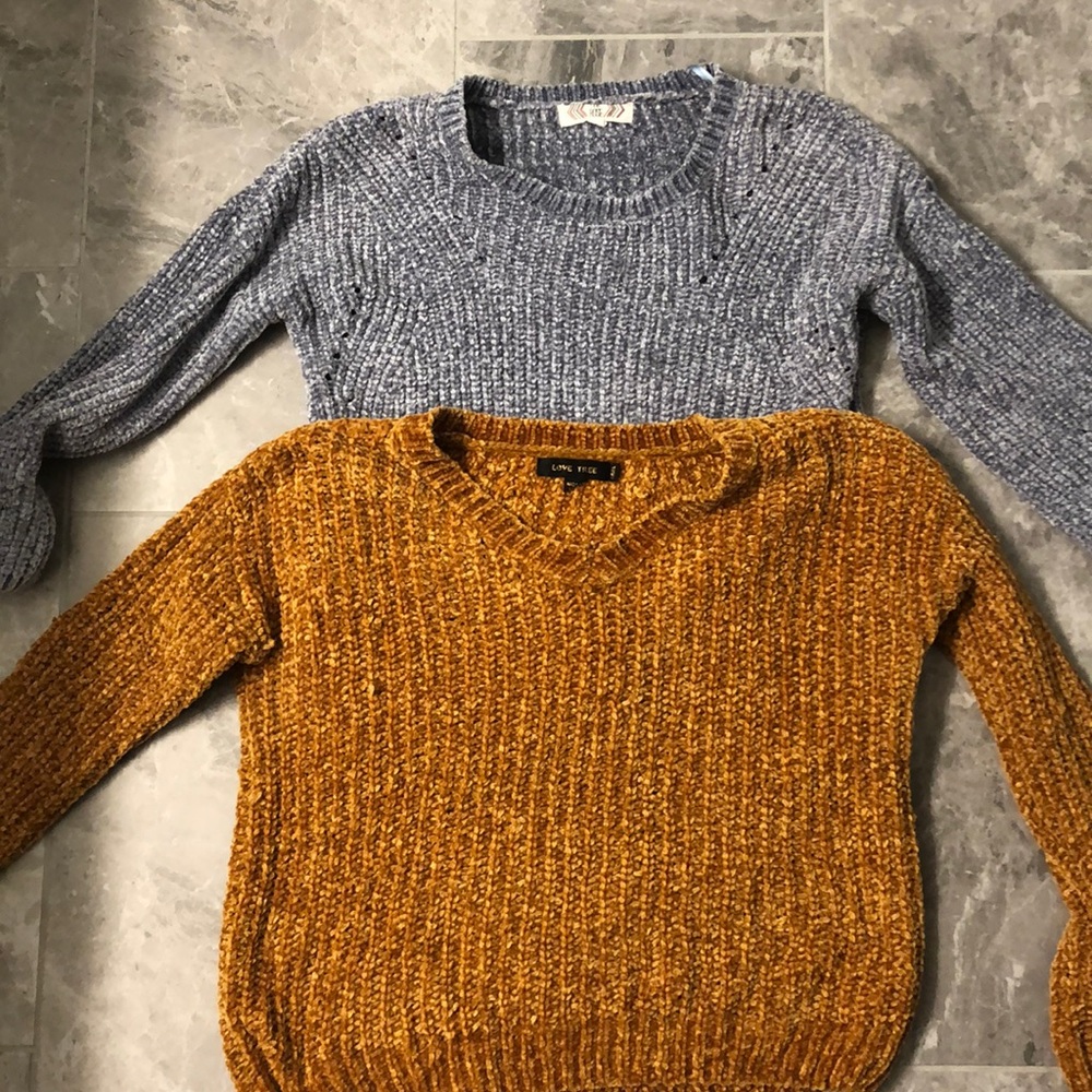 BUNDLE!!! 2 sweaters